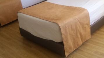 Superior Twin Room | Individually decorated, individually furnished, desk, iron/ironing board