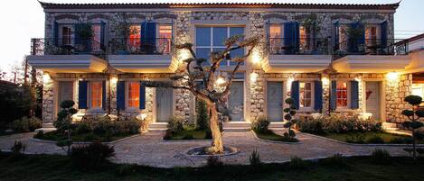 Front of property – evening/night