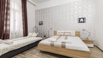 Luxury Apartment | Desk, free cribs/infant beds, travel crib, free WiFi