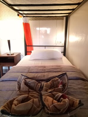 Dormitório compartilhado, somente para mulheres (4-Beds) | Wi-Fi de cortesia