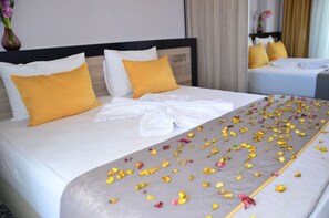 Minibar, in-room safe, soundproofing, free WiFi