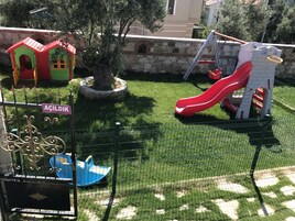 Çocuklar için oyun alanı - dış mekân