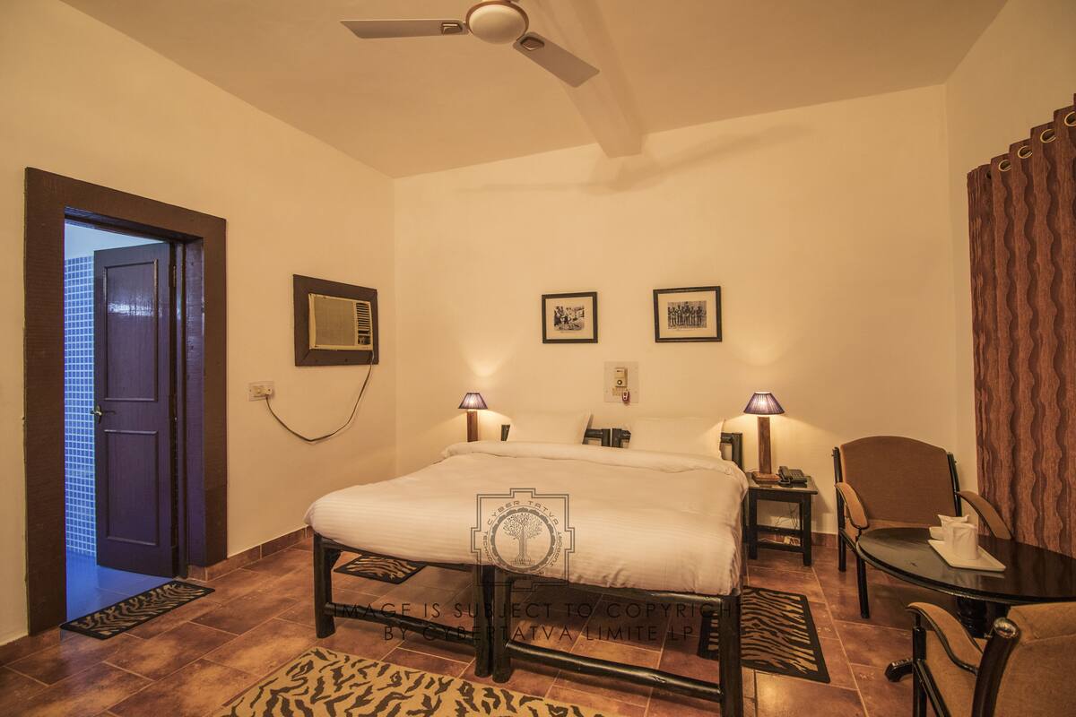 1 bedroom, premium bedding, rollaway beds