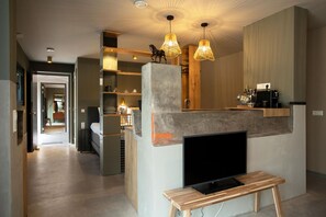 Télévision à écran plat