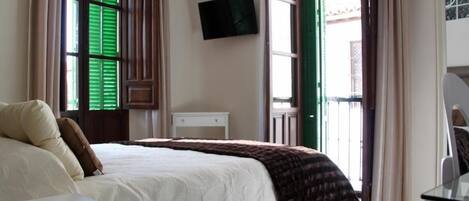 Deluxe Room, Balcony