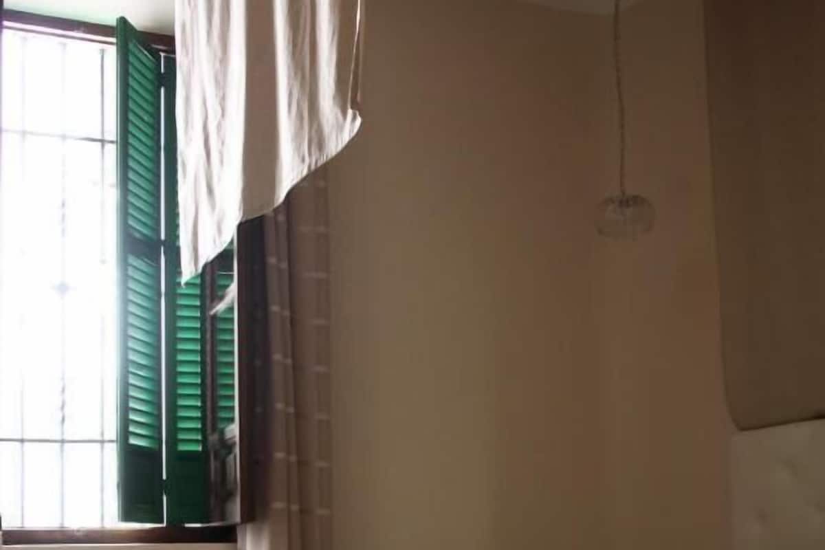 Habitación Deluxe, planta baja | Cunas gratuitas y wifi gratis
