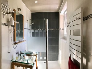 Dobbeltrom, privat bad, fjellutsikt (02. Chambre Canigou) | Bad