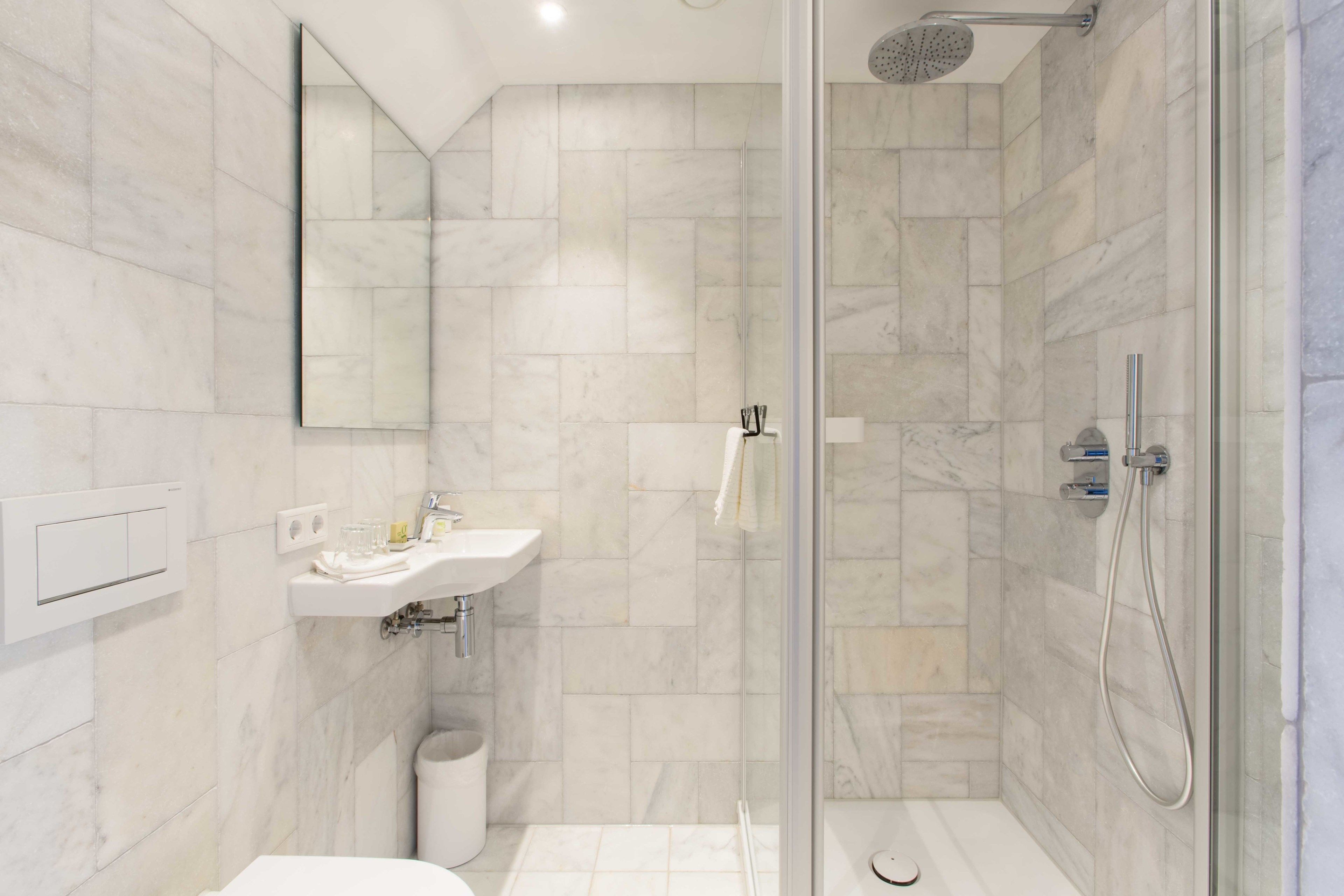 standard double room, garden view | bathroom | free toiletries, hair dryer, towels