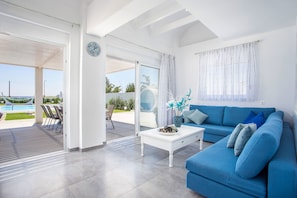 Flat-screen TV, video game console, DVD player - White Passion Villa (Rhodes)