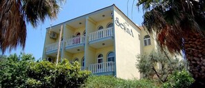 Front of property - Hotel Selina (Ayvalik)
