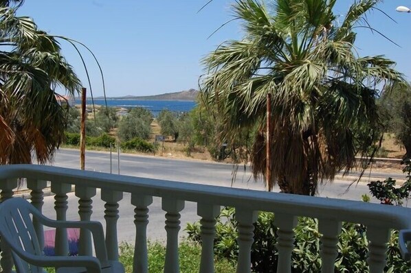 View from property - Hotel Selina (Ayvalik)