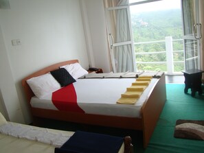 In-room safe, free WiFi