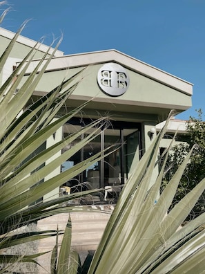 Façade de lâhĂ©bergement