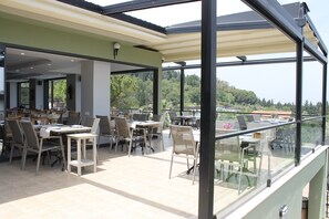 Breakfast, lunch and dinner served