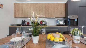 Deluxe Apartment, 3 Bedrooms, 2 Bathrooms (B2) | Private kitchen | Fridge, stovetop, coffee/tea maker