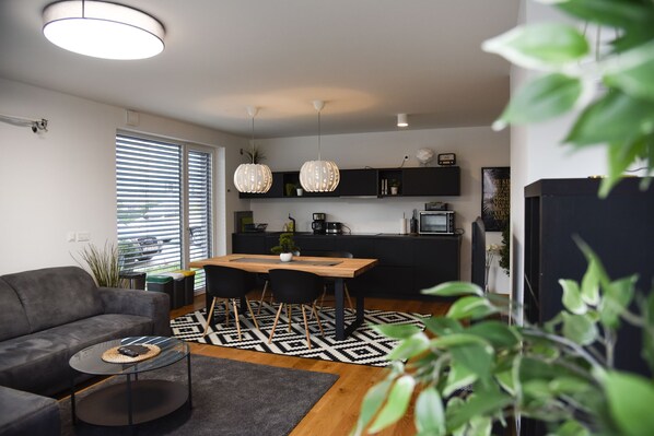 Deluxe Apartment, 3 Bedrooms, Accessible, 2 Bathrooms (A1)