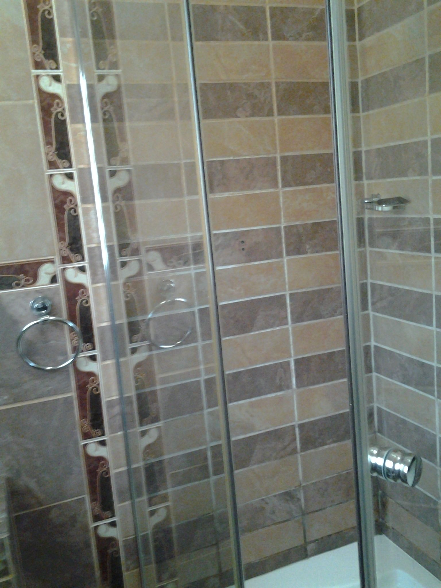 deluxe double room, 1 queen bed | bathroom shower