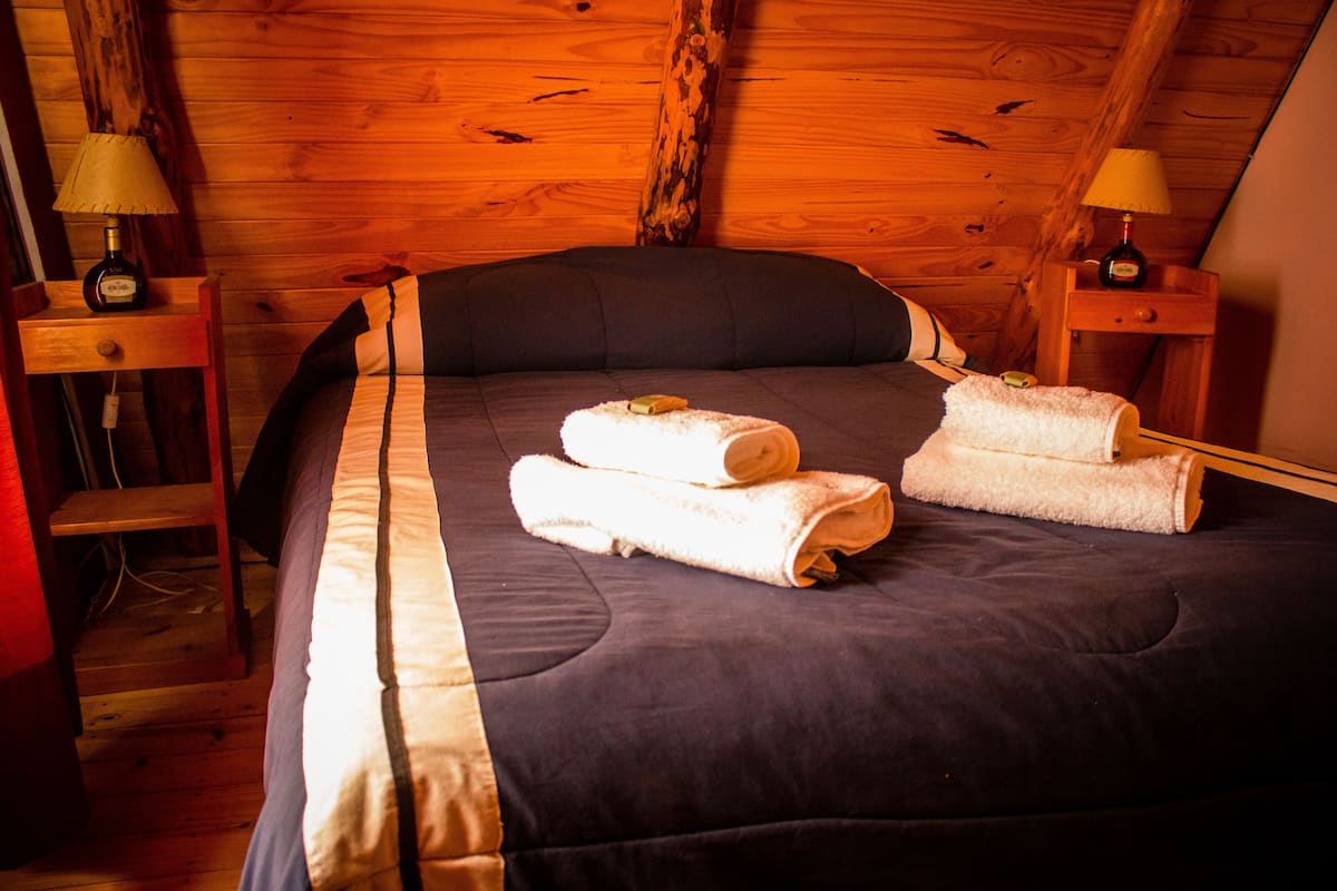 Bungalow, 2 Bedrooms, Mountain View | 1 bedroom, premium bedding, in-room safe, individually decorated