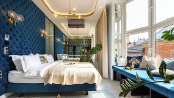 Luxury Apartment, 2 Bedrooms, Bathtub, City View | Premium bedding, individually decorated, individually furnished, desk