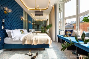 Premium bedding, individually decorated, individually furnished, desk - Feniks fragola Apartments (Kraków)