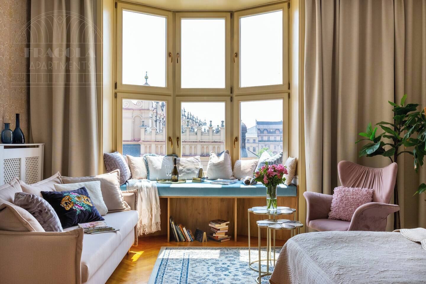 Premium Studio, 1 King Bed with Sofa bed, Kitchenette, City View | Living room | Flat-screen TV