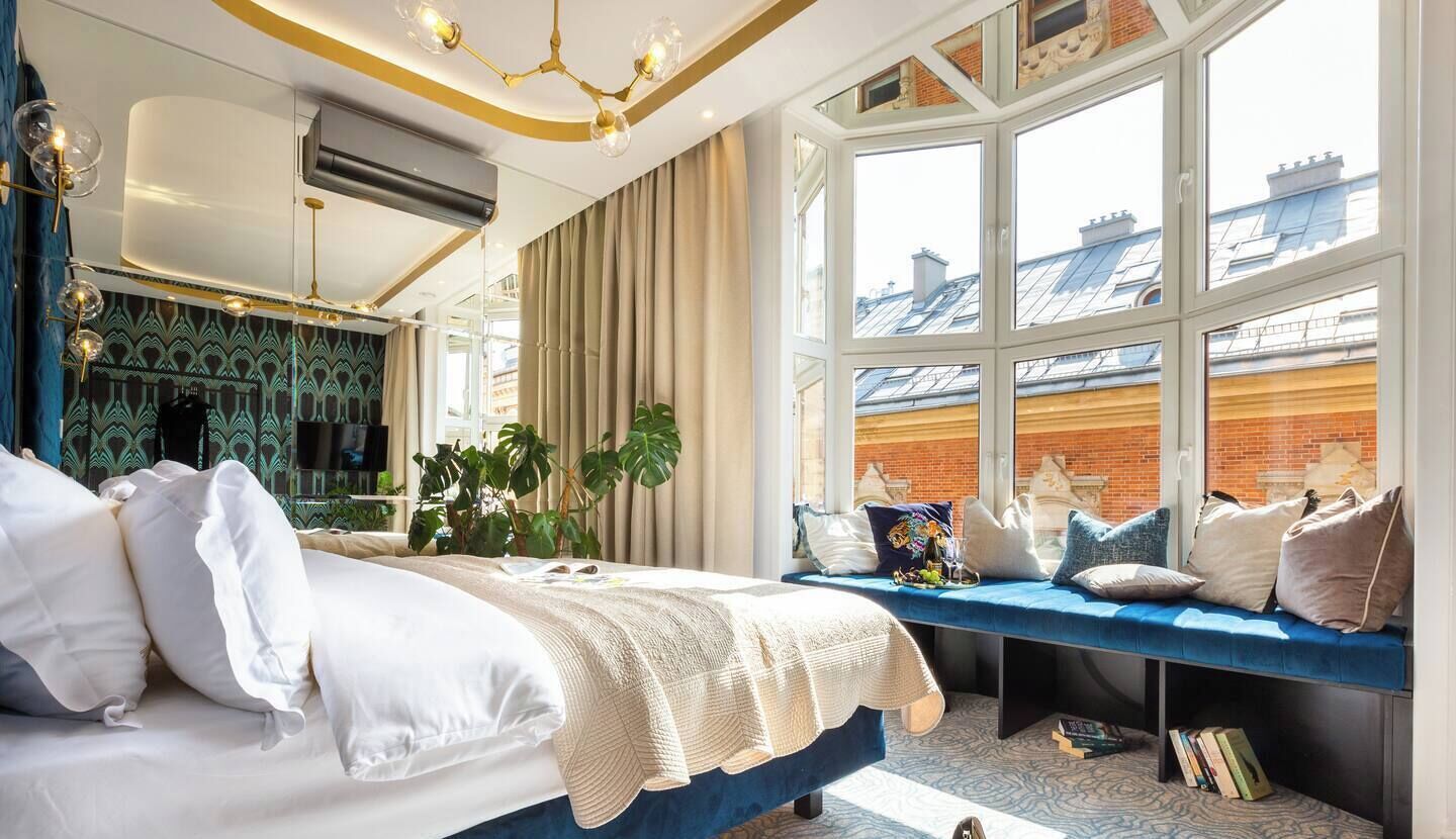 Appartement Luxe, 2 chambres, baignoire, vue ville | Literie de qualité supérieure, bureau