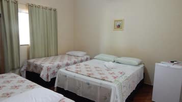 Minibar, tende oscuranti, ferro/asse da stiro, Wi-Fi gratuito