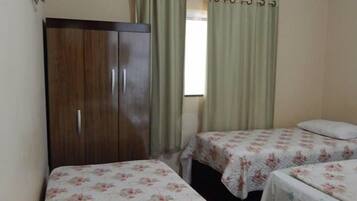 Minibar, tende oscuranti, ferro/asse da stiro, Wi-Fi gratuito