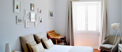 Deluxe-Suite, Flussblick | Schreibtisch, Verdunkelungsvorhänge, schallisolierte Zimmer