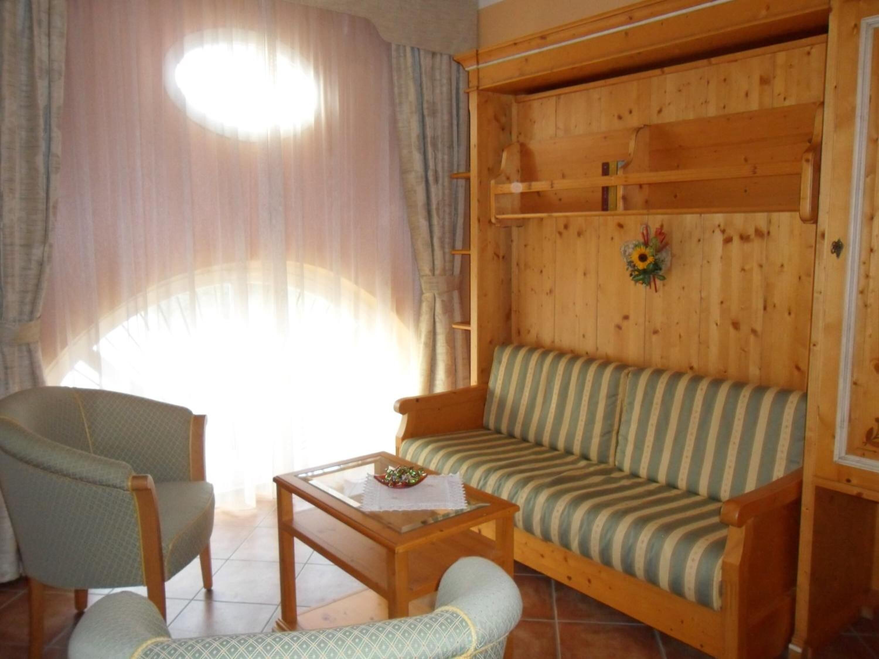 Suite | Wohnzimmer | Flachbildfernseher