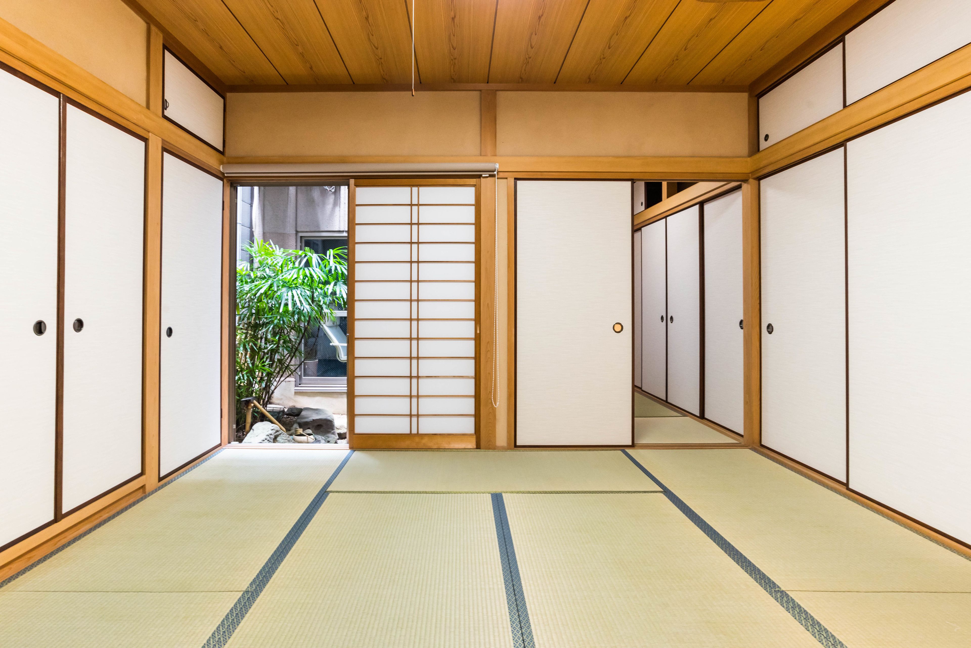 10 bed rooms for family | Desk, free WiFi