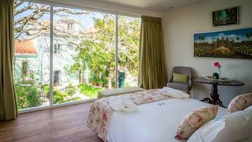 Garden Suite | Coffres-forts dans les chambres, rideaux occultants