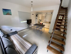 豪華公寓 | 私人廚房 | 微波爐、爐具、咖啡機/沖茶器、電熱水壺