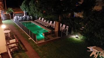 Kolam renang terbuka