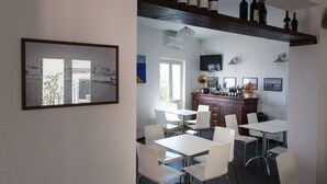 酒吧（店内）