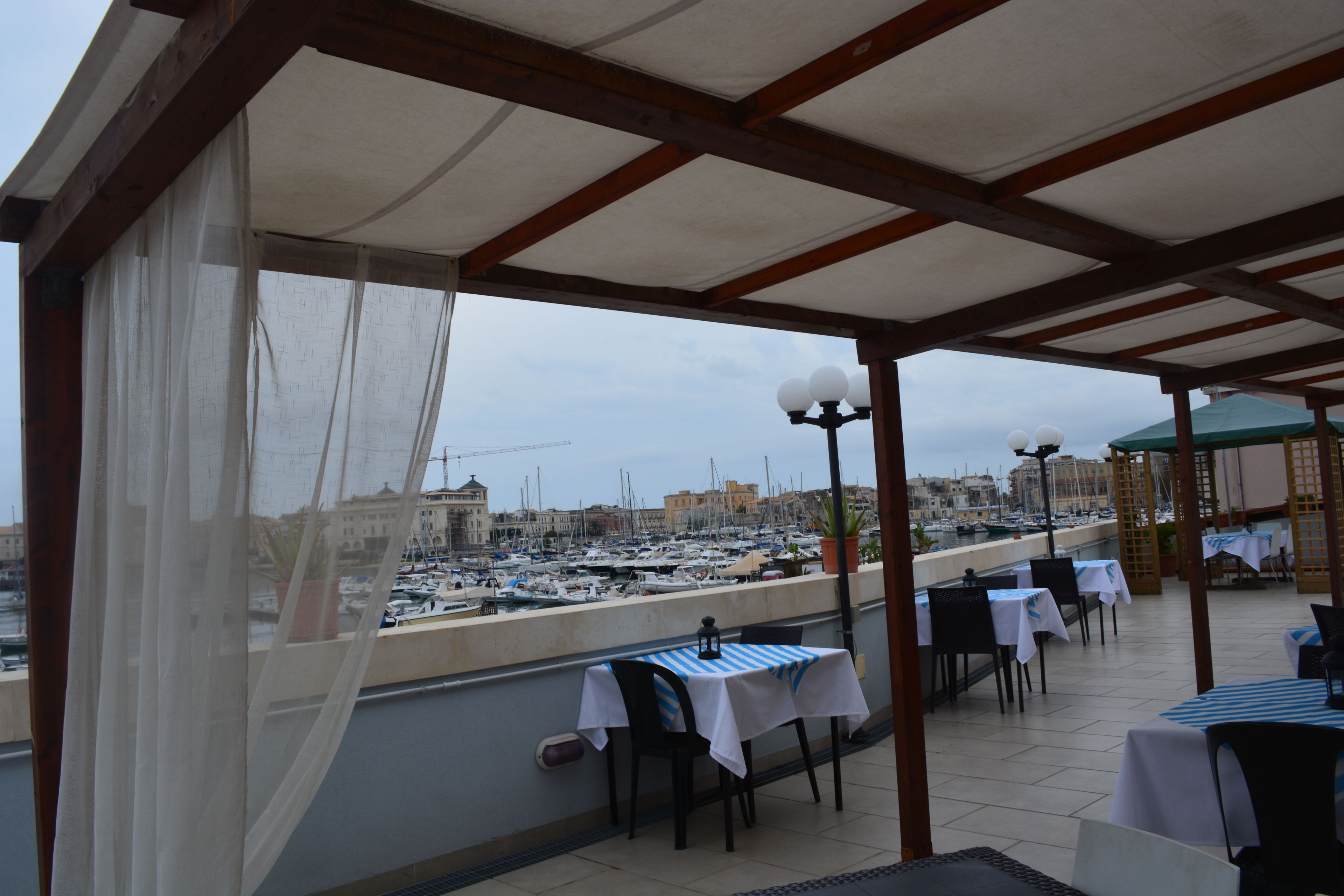 Breakfast, lunch, dinner served; Mediterranean cuisine 