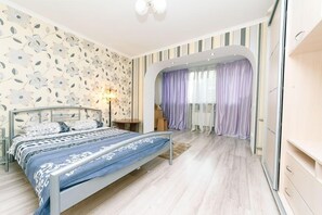 Apartment (Antonovicha street, 102) | Iron/ironing board, free WiFi, bed sheets - Hotrent Olympic (Kyiv)