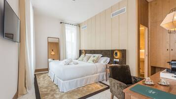 Suite | Egyptian cotton sheets, premium bedding, down comforters, pillowtop beds