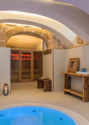 Sauna, hot tub, steam room, hot stone massages, Swedish massages