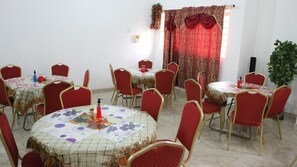 Bao gồm bữa sáng kiểu Âu hàng ngày