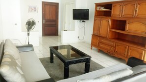 Appartement, 2 chambres | Salle de séjour