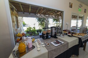 Restaurant - Azalea Luxury Lodge (San Rafael)