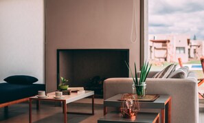 Chalet | Living area | Flat-screen TV - Azalea Luxury Lodge (San Rafael)