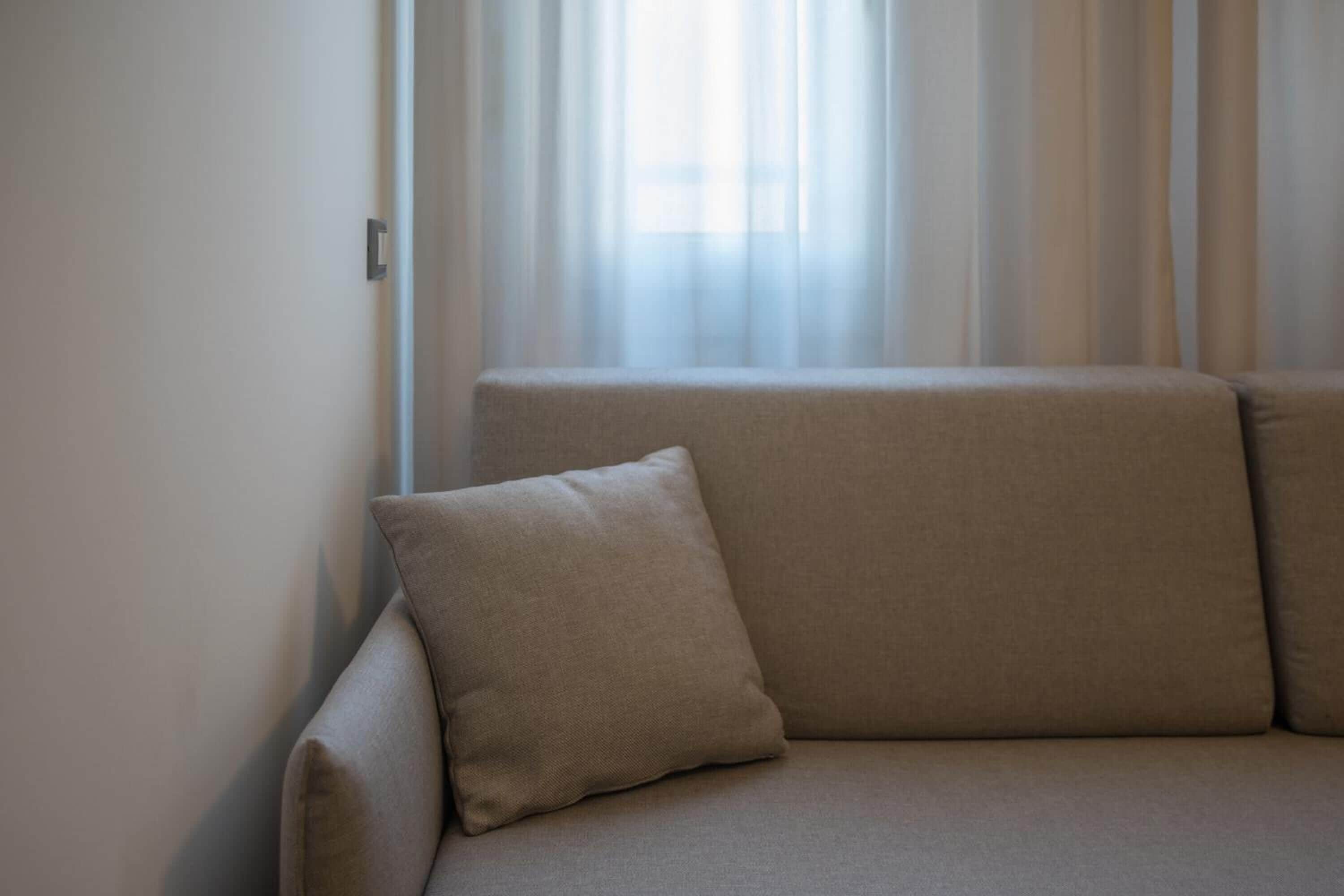 basic quadruple room | living room | 30-inch flat-screen tv with digital channels, tv