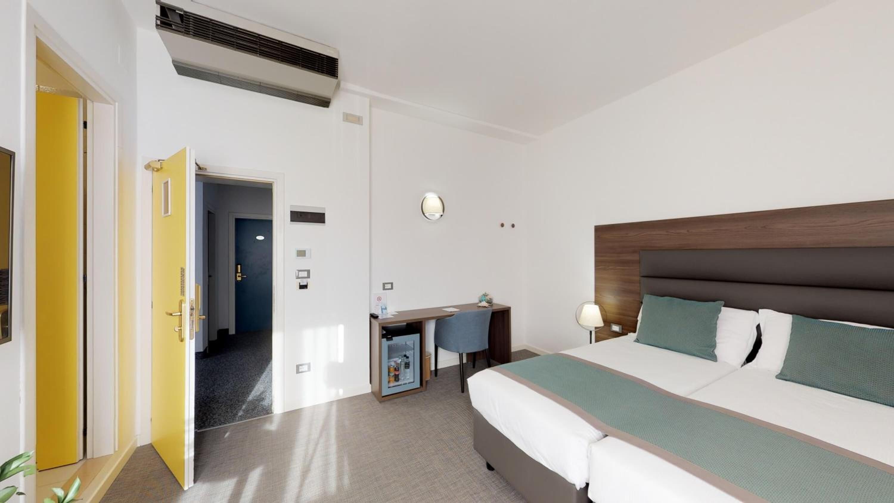 basic double or twin room | down duvets, minibar, desk, free wifi