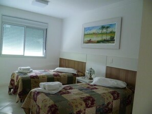 2 bedrooms, iron/ironing board, bed sheets - Residencial Pier Boulevard (Florianópolis)