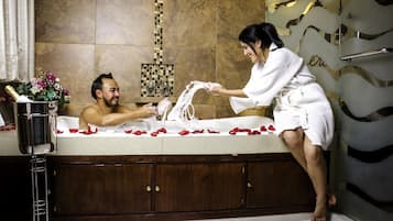 按摩浴缸