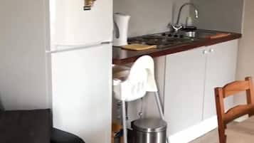 Apartment | Private kitchen | Fridge, microwave, coffee/tea maker, electric kettle