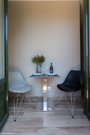 Apartment | Balcony - ApartHotel Durini (Milan)