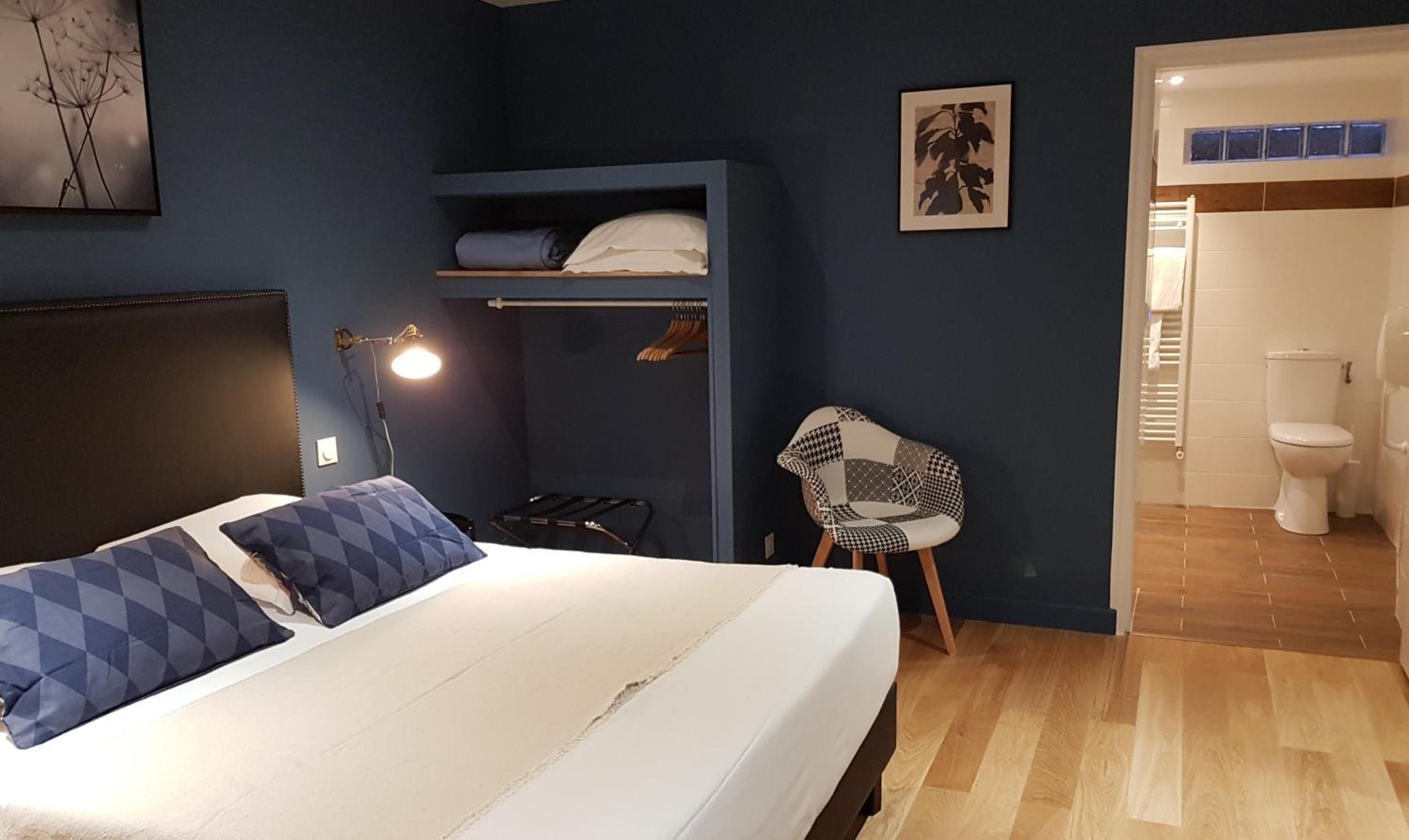 comfort double room | 1 bedroom, premium bedding, desk, iron/ironing board